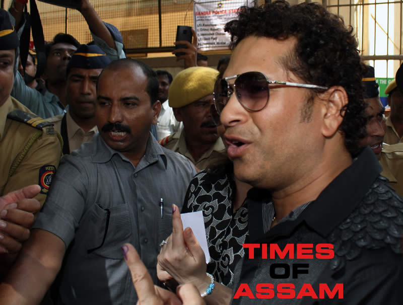 Sachin Tendulkar casts Vote