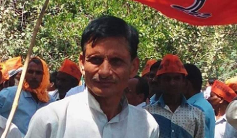 Big BJP Drama - Smriti Irani's close aide in Amethi Surendra Singh was killed by BJP goons
